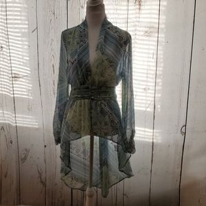 SOHO Women's Top Size Medium